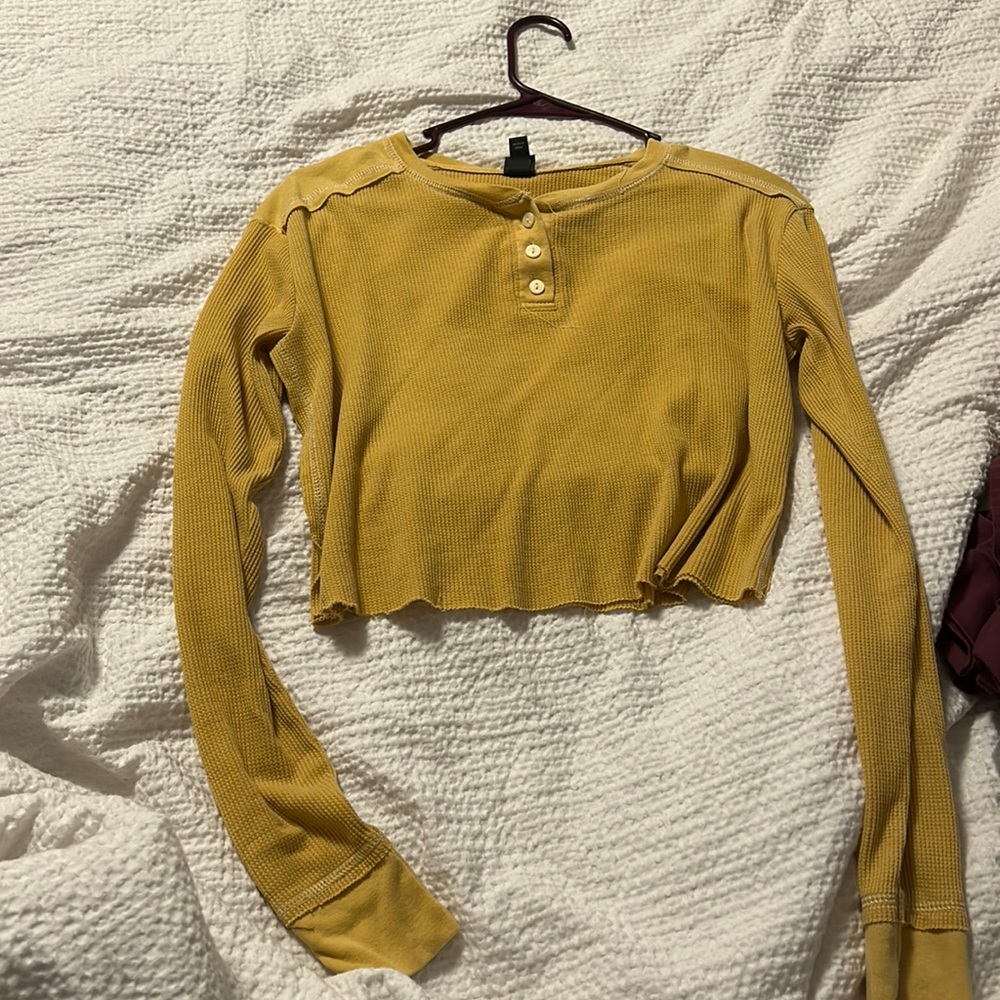 yellow crop top long sleeve